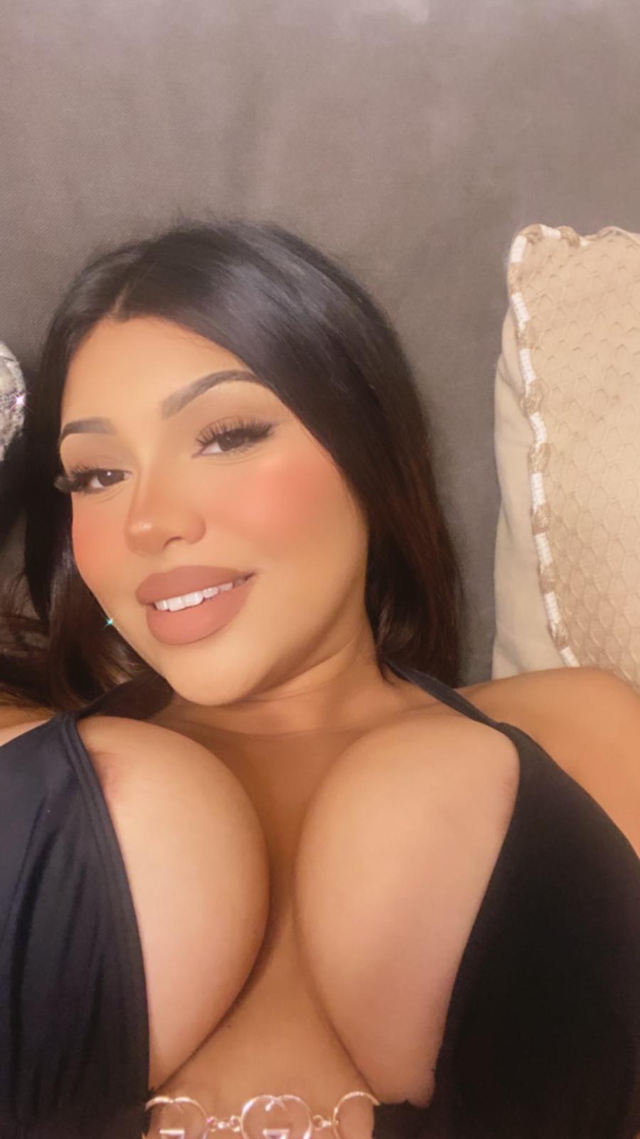 I am very versatile and enjoy a casual and relaxed atmosphere with wholesome foo I am very versatile and enjoy a casual and relaxed atmosphere with wholesome foo