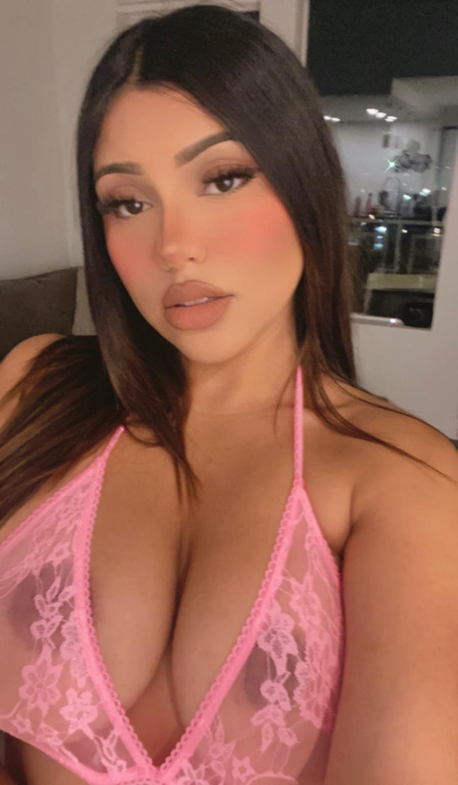 I am very versatile and enjoy a casual and relaxed atmosphere with wholesome foo I am very versatile and enjoy a casual and relaxed atmosphere with wholesome foo