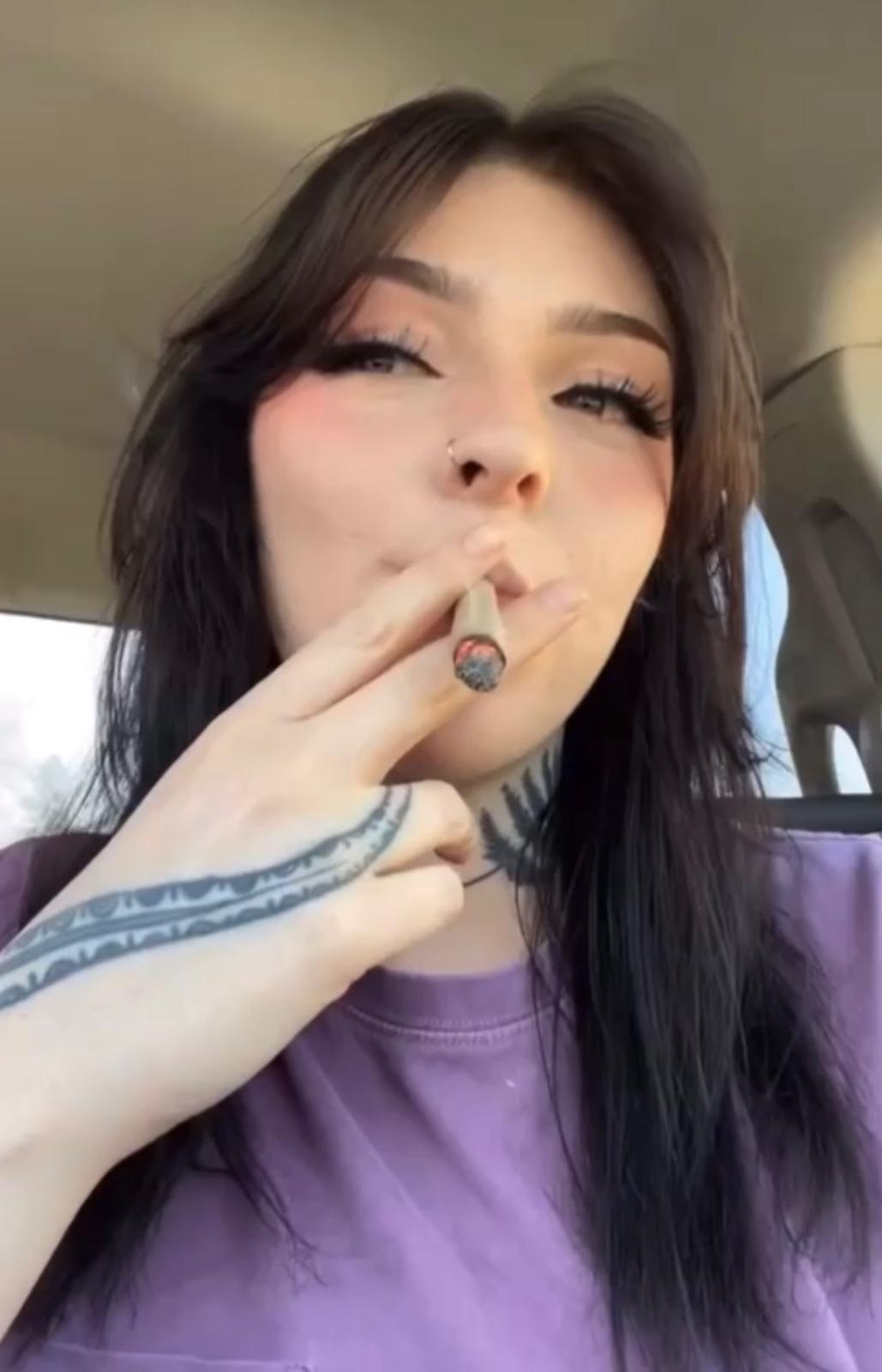 iโm Jeniffa ๐๐ , sells Drugsโ๏ธ๐&weed Add for hoookup,couples fun,Bdsm iโm Jeniffa ๐๐ , sells Drugsโ๏ธ๐&weed Add for hoookup,couples fun,Bdsm