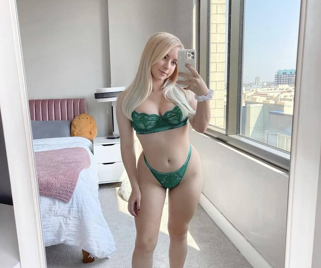 Pussy drippin’ for you Pussy drippin’ for you