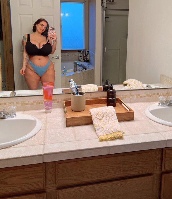 Available for hookup incall and outcall service Available for hookup incall and outcall service