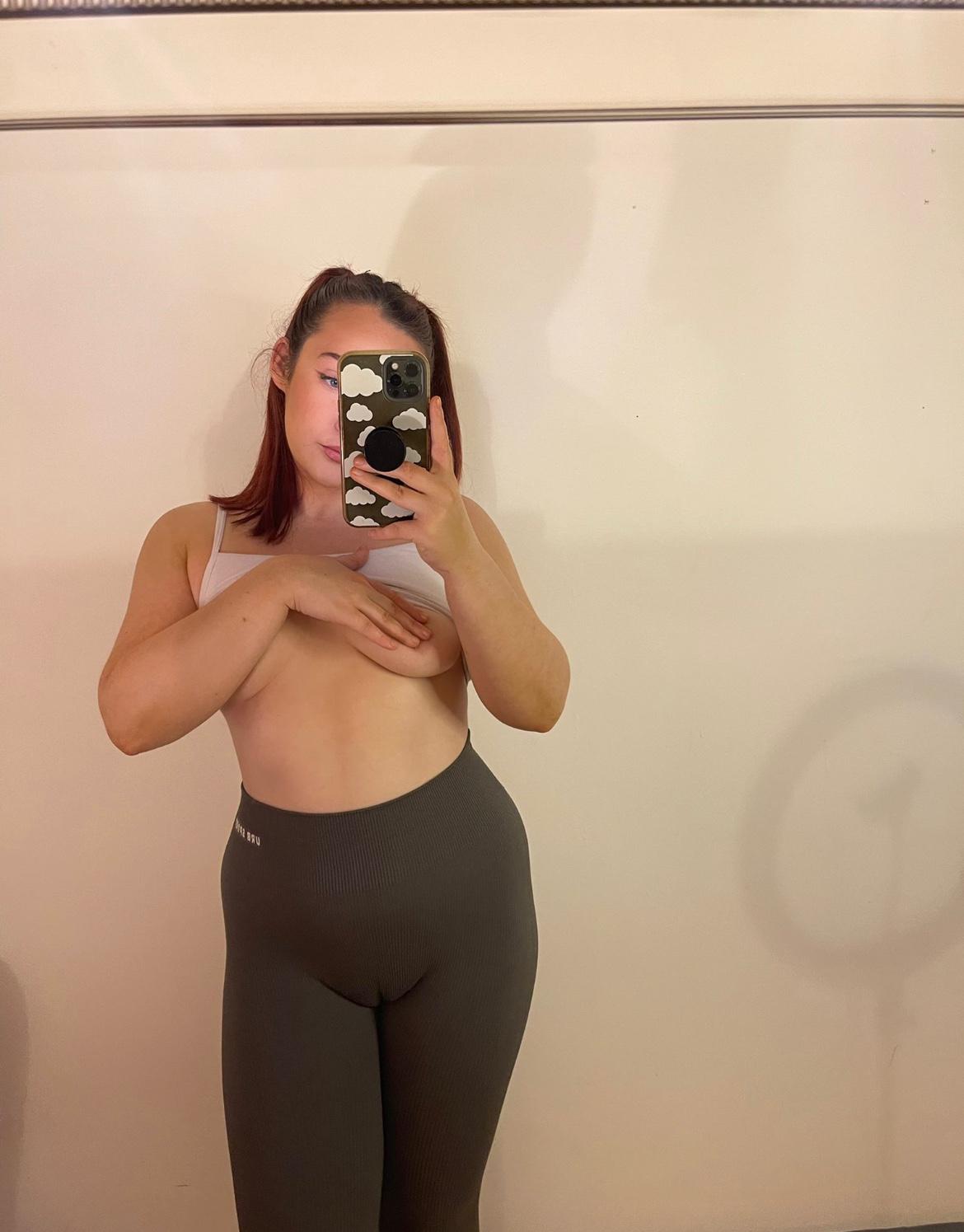 Hello π π Iβm a beautiful bad bitch and I treat customers good Hello π π Iβm a beautiful bad bitch and I treat customers good