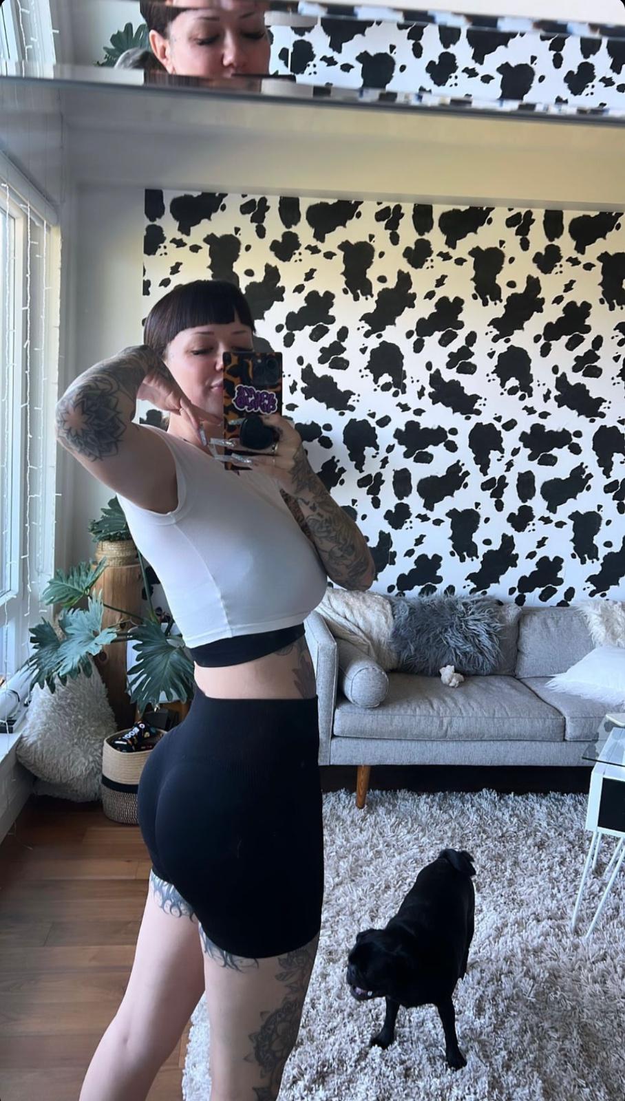 Are you stressed and need some hot reliever? I’m a horny mature girl, I love squ Are you stressed and need some hot reliever? I’m a horny mature girl, I love squ