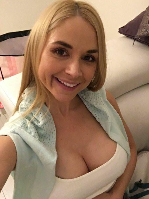 I'm DOWN FOR ALL KIND OF SEX AND I NEED A DICK INSIDE MY WET P**SY💦🍑🍆 I'm DOWN FOR ALL KIND OF SEX AND I NEED A DICK INSIDE MY WET P**SY💦🍑🍆