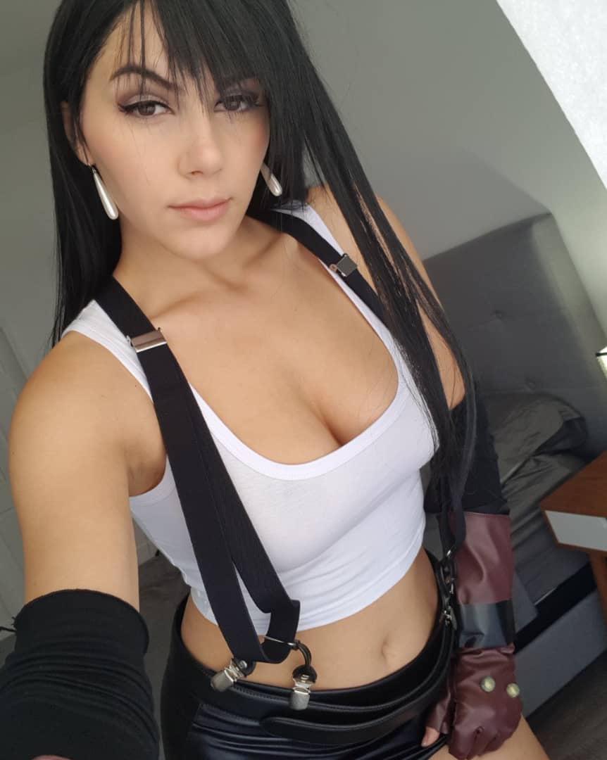 Am honey mature girl available for hookup Am honey mature girl available for hookup