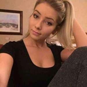 Am honey mature girl available for hookup day and night Am honey mature girl available for hookup day and night