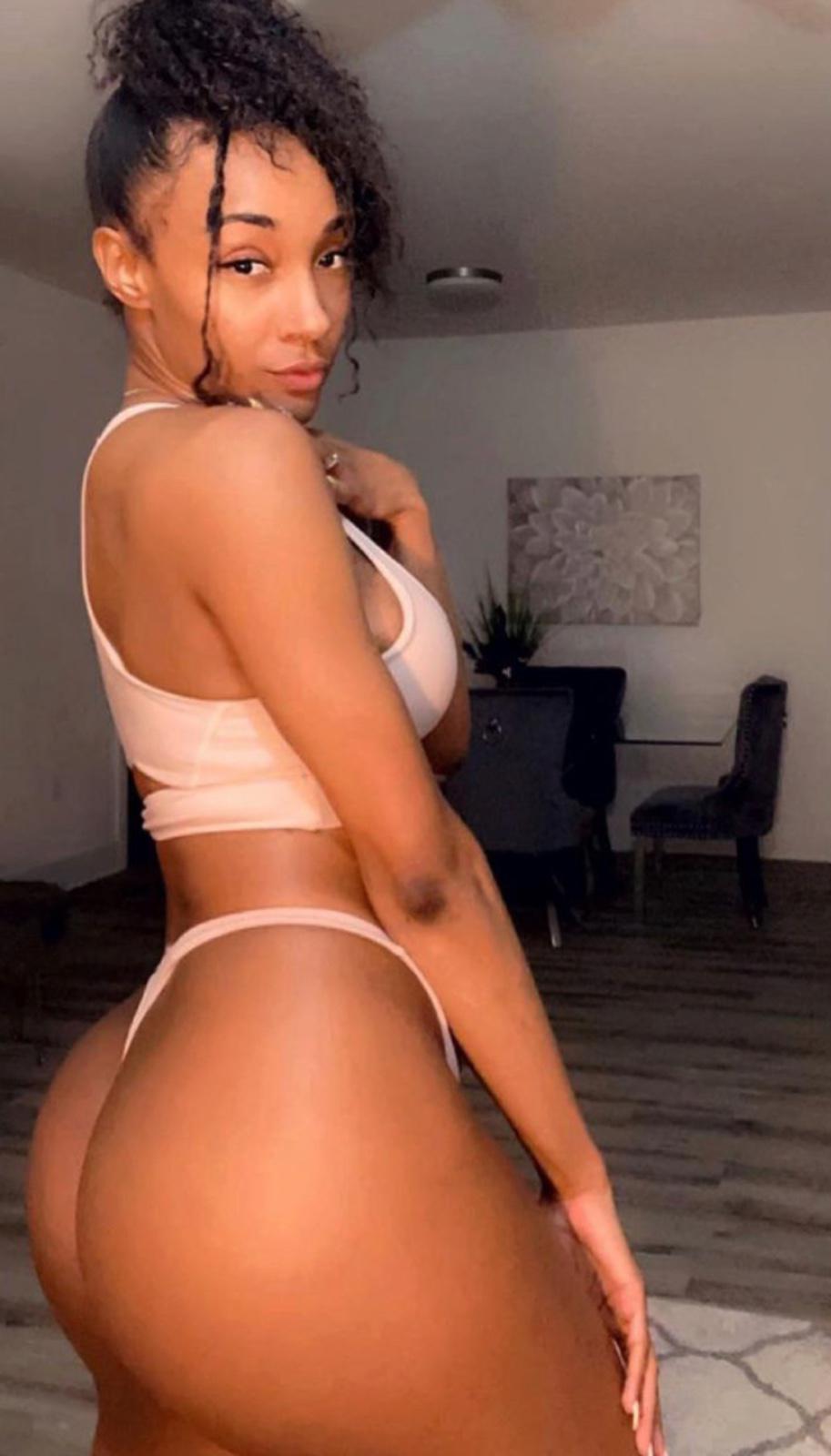 Available for sex hook up both incalls and outcalls Available for sex hook up both incalls and outcalls