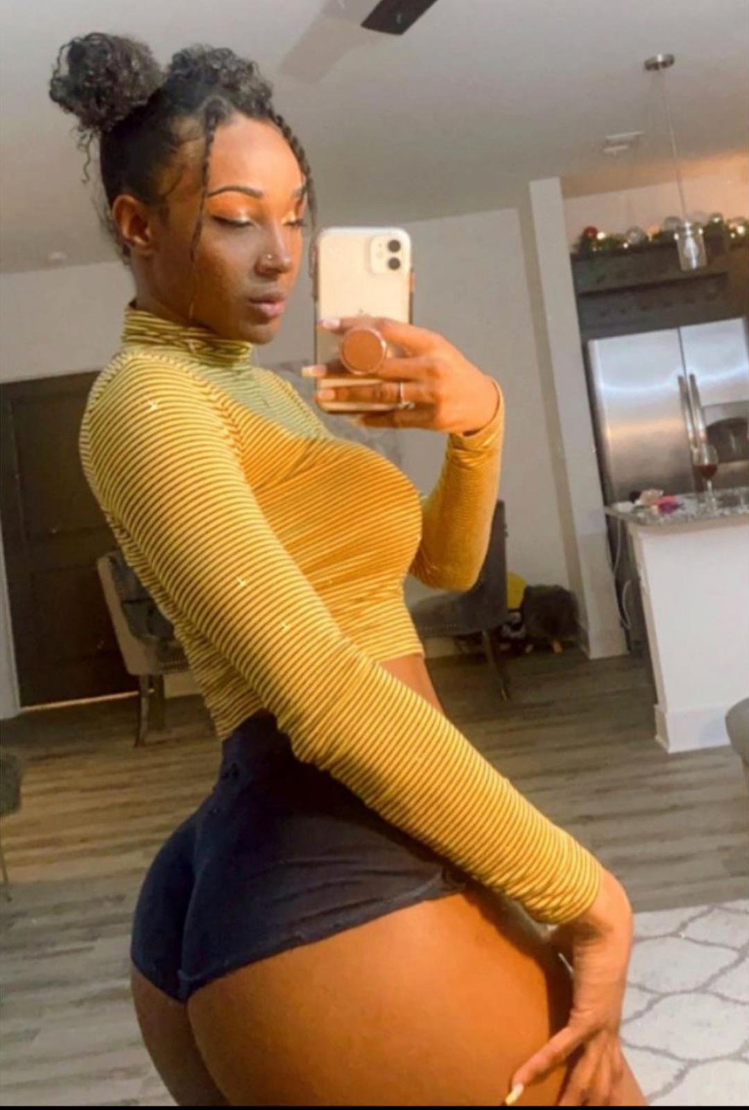 Available for sex hook up both incalls and outcalls Available for sex hook up both incalls and outcalls