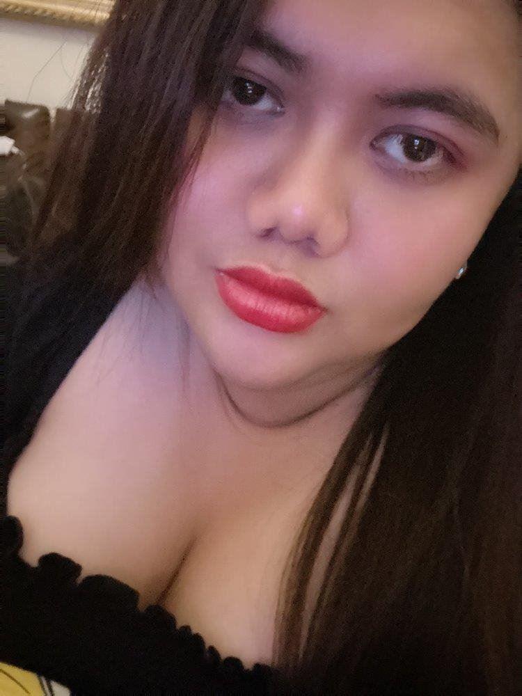 CURVY TS NICKI READY TO SERVE YOU CURVY TS NICKI READY TO SERVE YOU