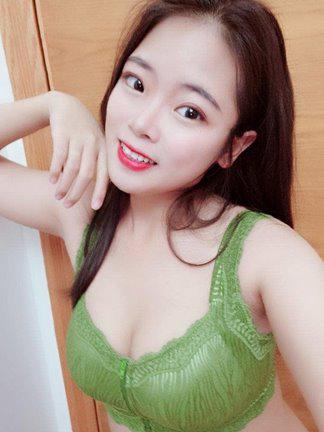 24 year old University student. escort service. sensual Body Rub 24 year old University student. escort service. sensual Body Rub