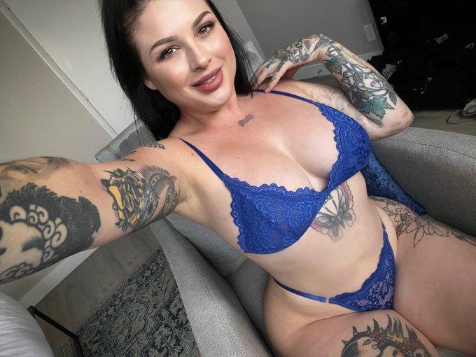 I’m a professional hooker and I’m independent available for hookup I’m a professional hooker and I’m independent available for hookup
