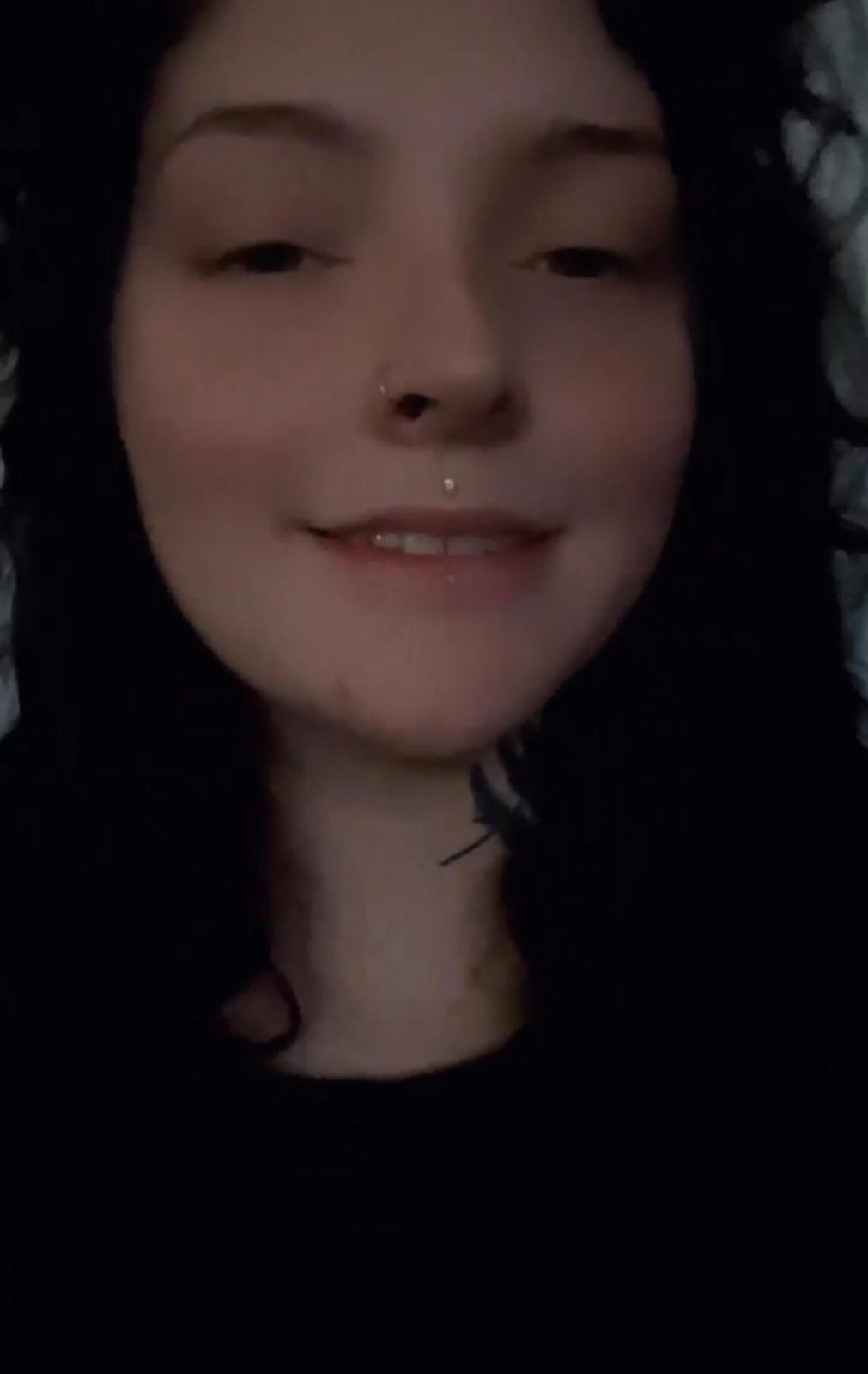 HOOKUP SEX AND SELL DRUGS HOOKUP SEX AND SELL DRUGS