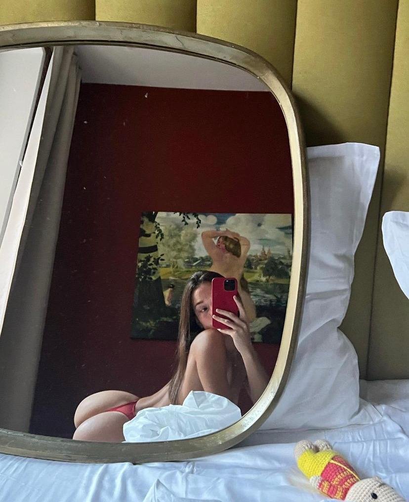 I’m a professional hooker and I’m independent available for out call and in call I’m a professional hooker and I’m independent available for out call and in call