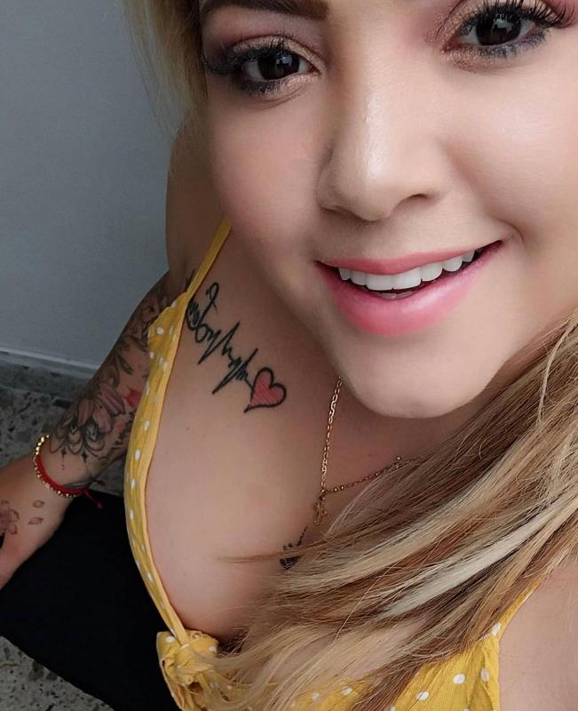 I’m available for hookup I’m independent And a professional hooker