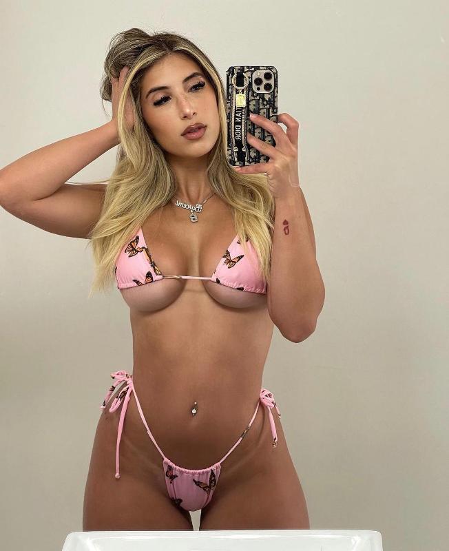 HOT FUCK 🍆💋I’m Available for Incall Car and outcall💦 💥 WET* SEXY