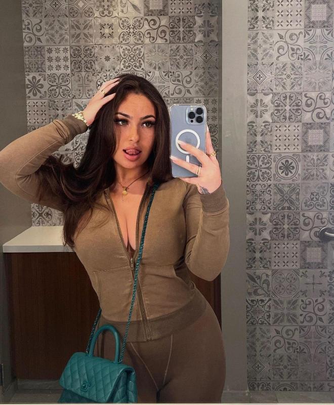 Hey sweetheart ,do you need my service? I am very real and Ready Now!! 💦 👅