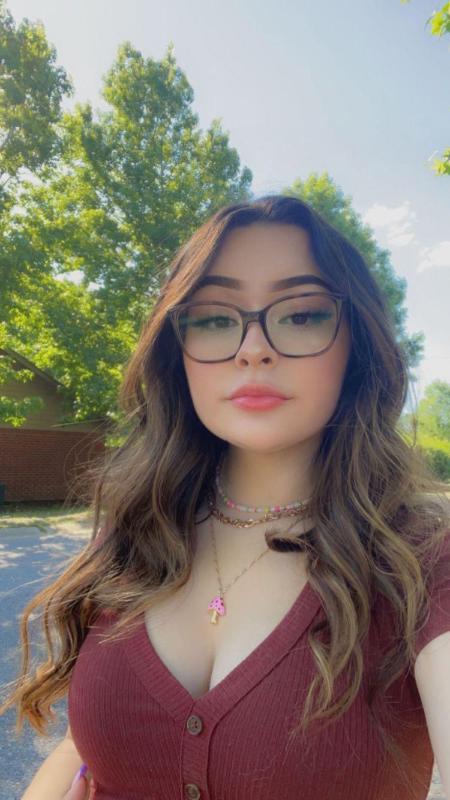 Sexy Vanessa here to pleasure now 💦👅