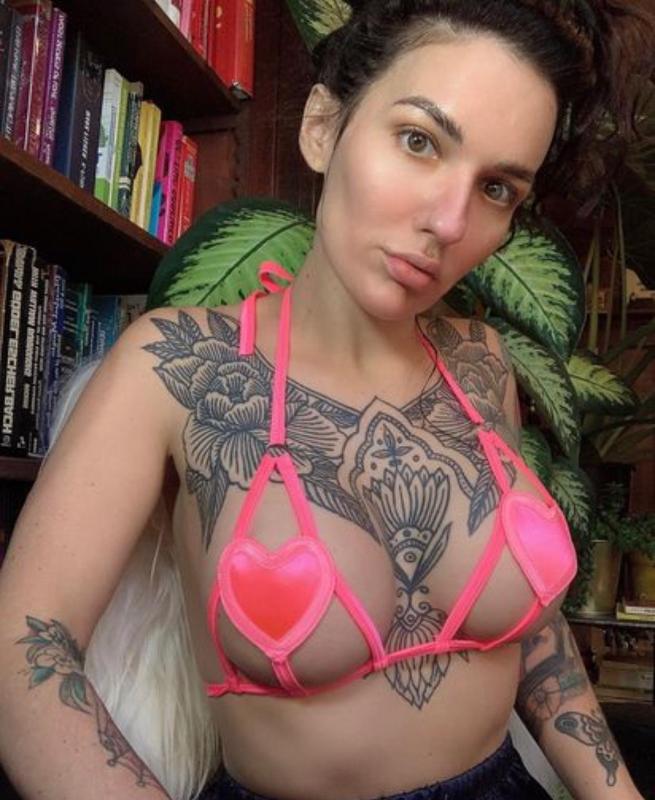 Available for sweet sex and bj 💦🍑🍆👅