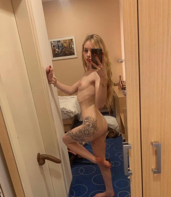 AVAILABLE FOR A HOT FUCK JUST HIT ME UP LET’S SET UP A TIME