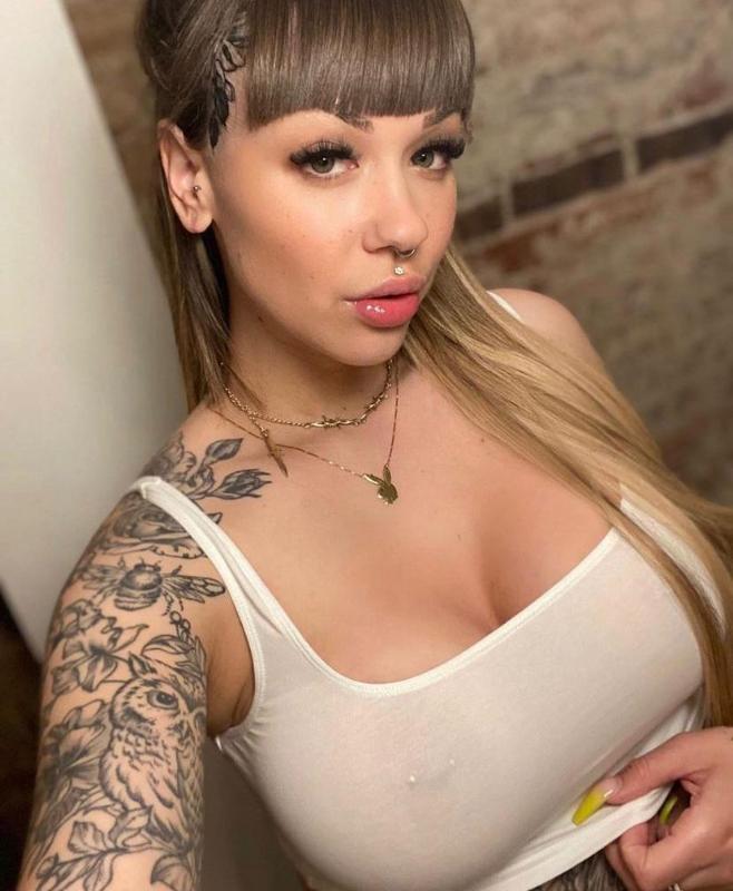 HOOK UP SEX🍆🍆🍆🍑🍑🍑💦💦❤️
