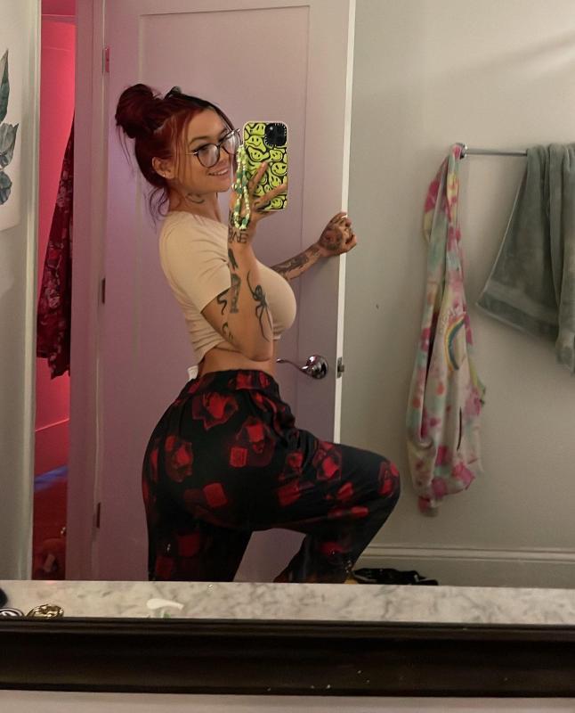 AVAILABLE FOR HOOKUP/DISCREET SEX/INCALL & OUTCALL/FUN💦