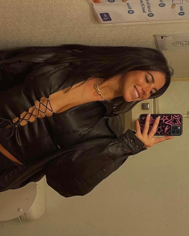 READY TO MEETUP AND HOOKUP😋💦🍆💋Snap: shiella_r7 phone number: (840) 800-1561