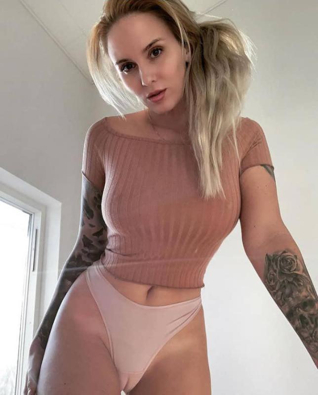 AVAILABLE FOR ALL SHADES OF NASTY ORGASM AND SATISFACTION 👅👅👅