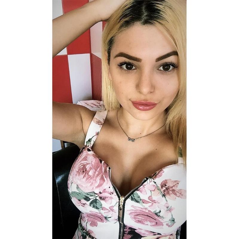 Super tight💦, Super Right,💦 Make You Cum In Seconds.