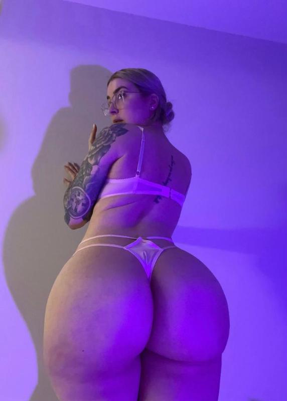 Looking for an amazing time, or perhaps something sensual and kinky?💋🍑🍆💦.