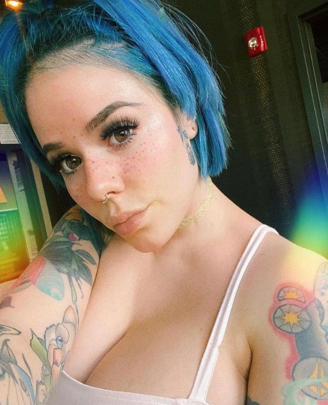 Snapchat: anita_frankli22 I’m available for any kind of fun 💦