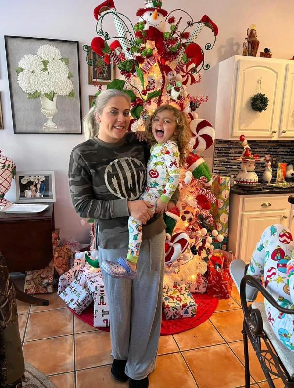 Let’s meet up for dinner and talk I’m not a prostitute