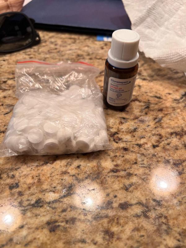 HOOKUP SEX AND SELL DRUGS 😍😍😍