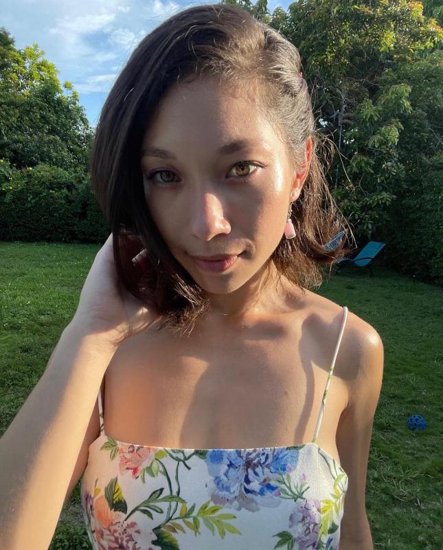 I’M AVAILABLE FOR HOOKUP 💚😊