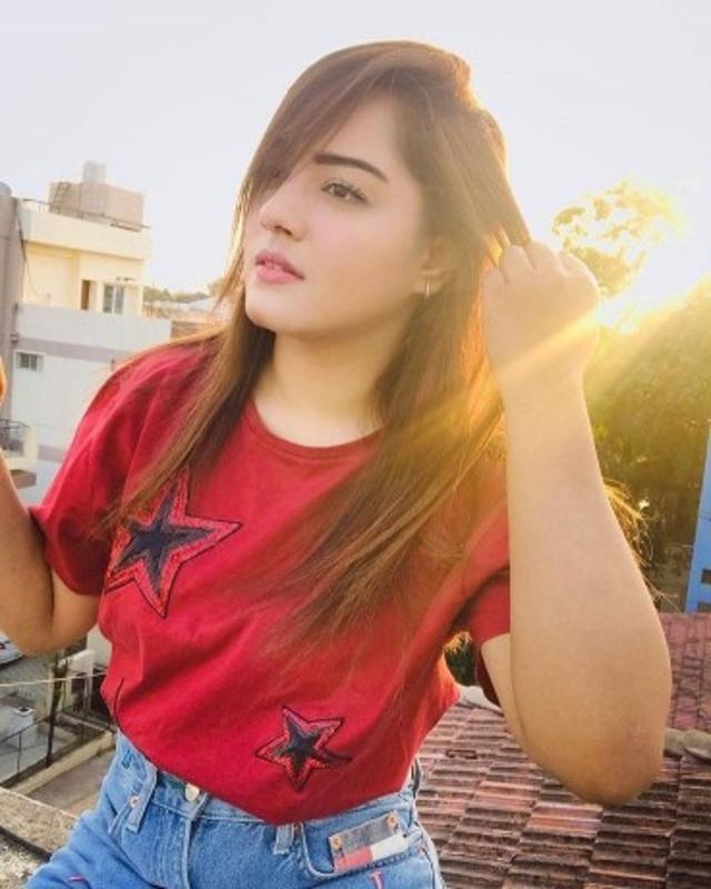9958139682 Call Girls in Vikas Puri Best Low Rate One Shot Only✔ 2000