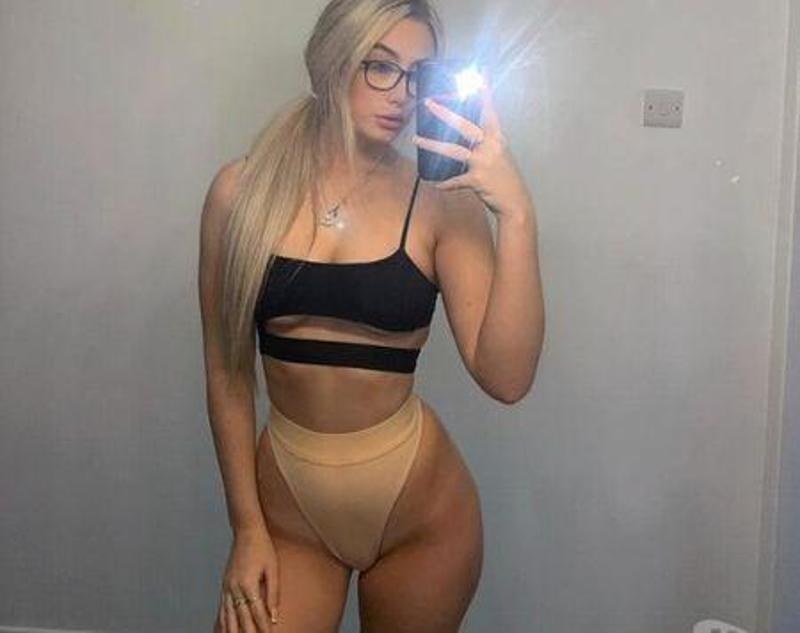 Hi I'm allana sexy beauty 'm available just for incall