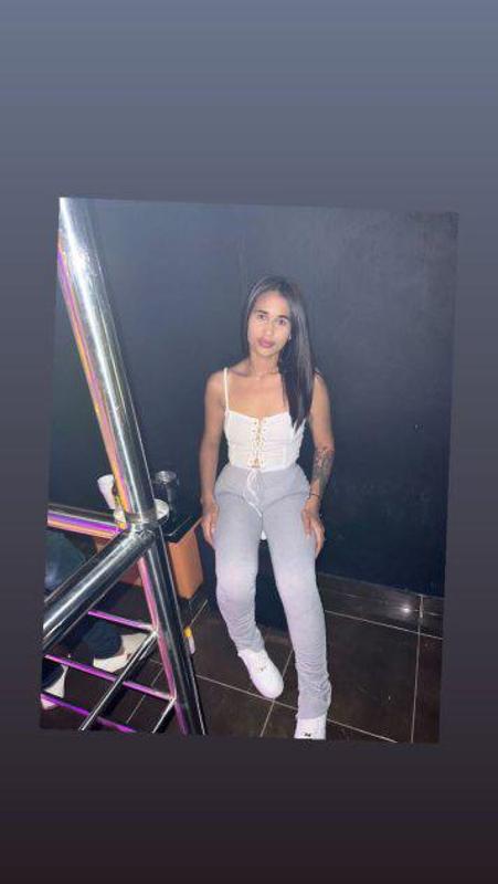 Escort available for hookup