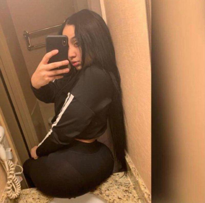 Latina available all night 😋 💦 incall and outcall 😈