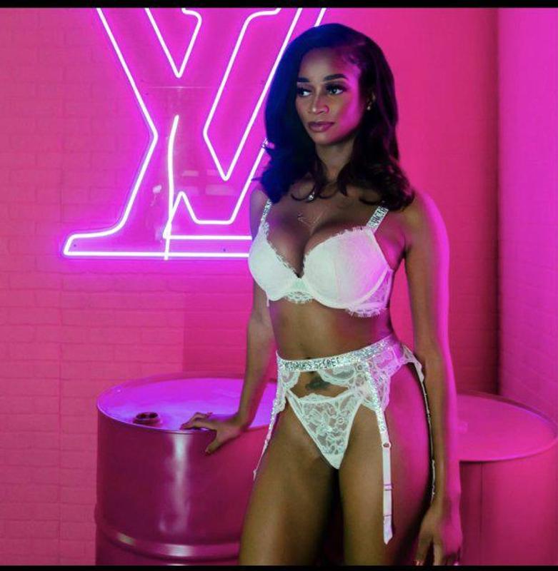 Sweet and Discreet ❤️