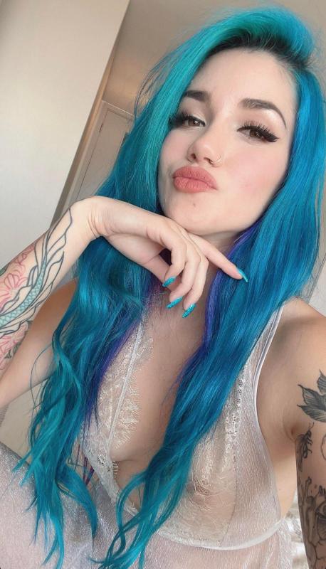 I’M AVAILABLE FOR HOOKUP 😜🥰🍆🤑🥰👿