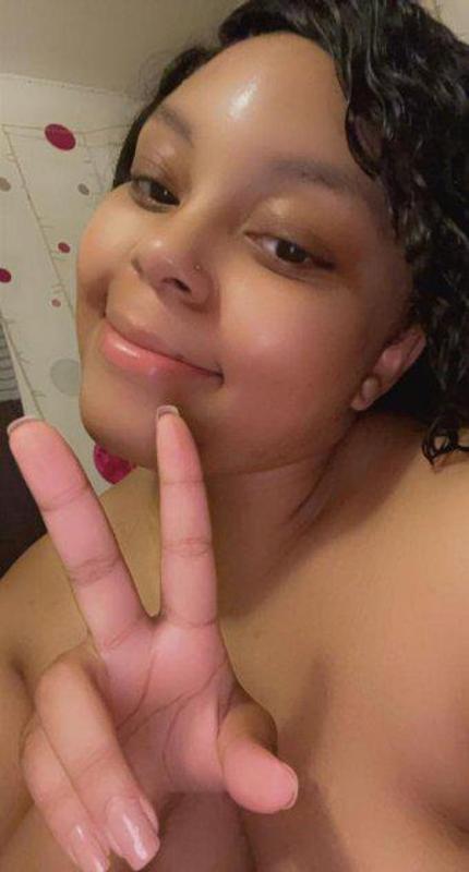 You want that Dick Riden?Perfect Curvy Body,Eatable Ass 🤭