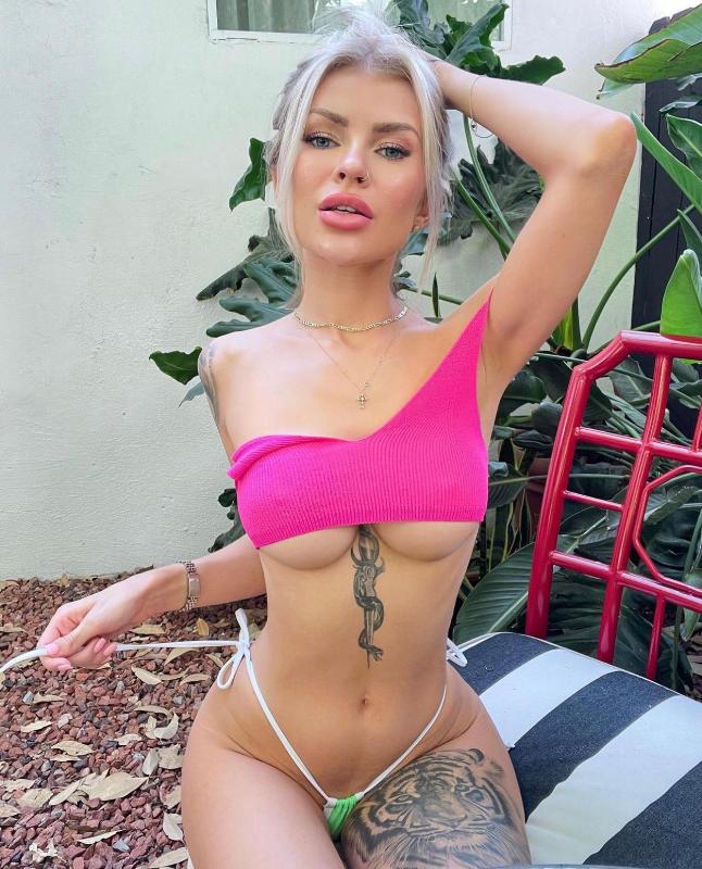 HMU for fun &naughty stuffs HMU: (559) 533-6793 Snap: annah_willy2633