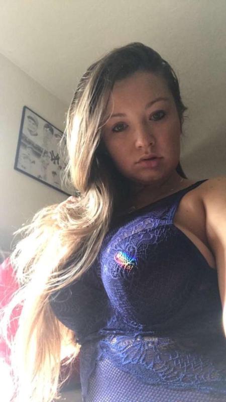 AVAILABLE FOR HOOKUP 🍆💦👅💦💦👅